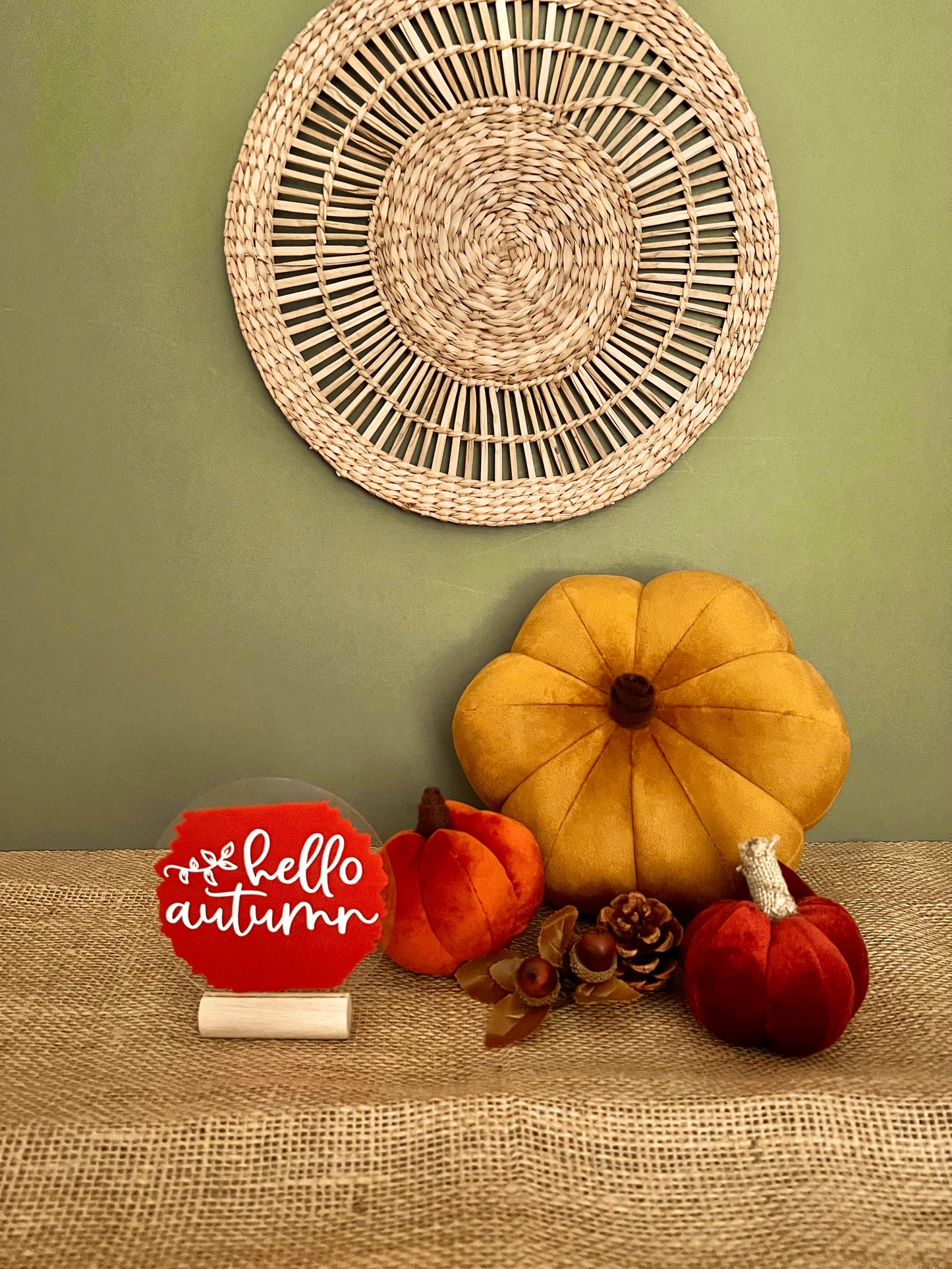 Hello Autumn plaque
