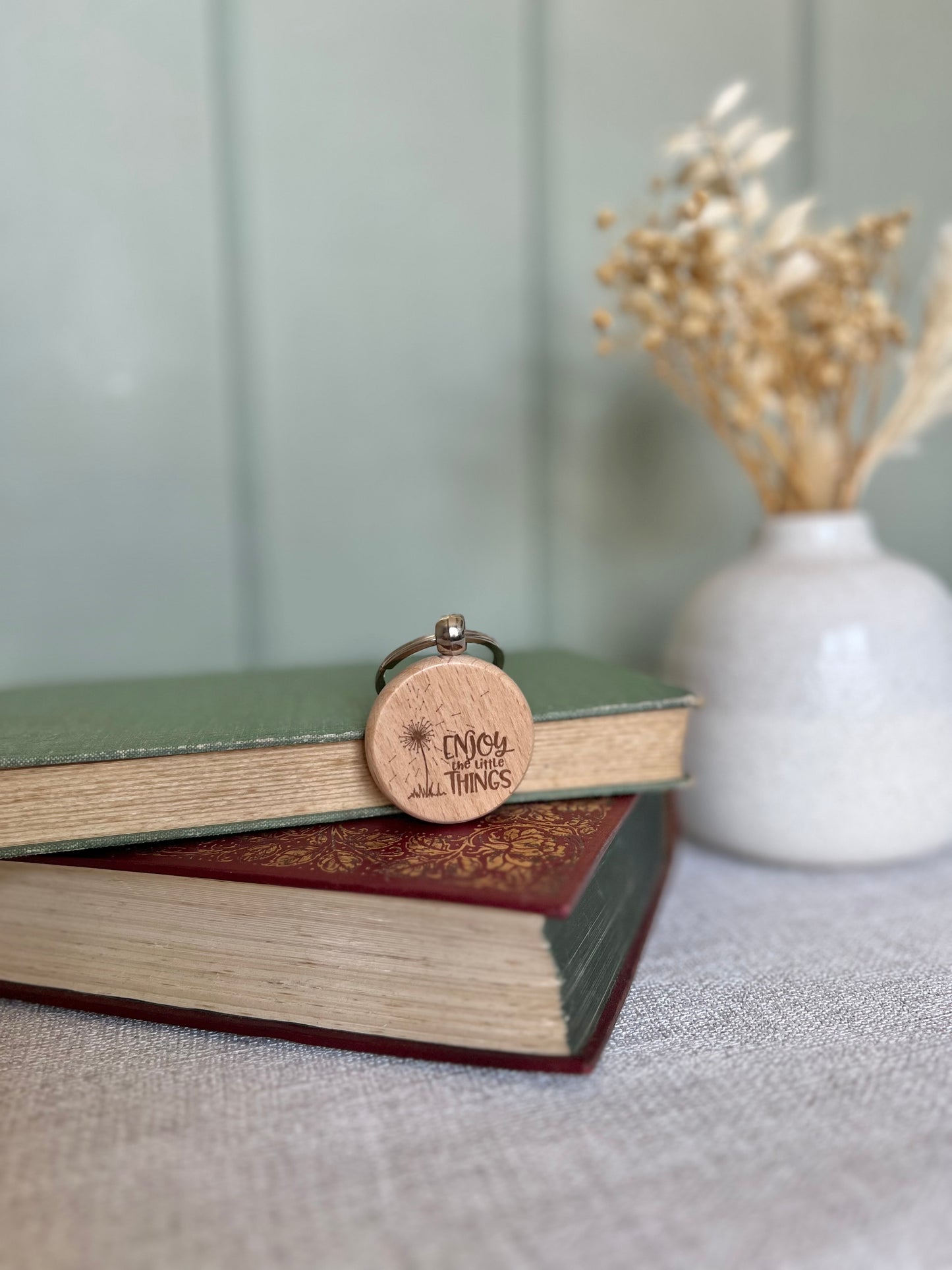 Enjoy the little things engraved keyring