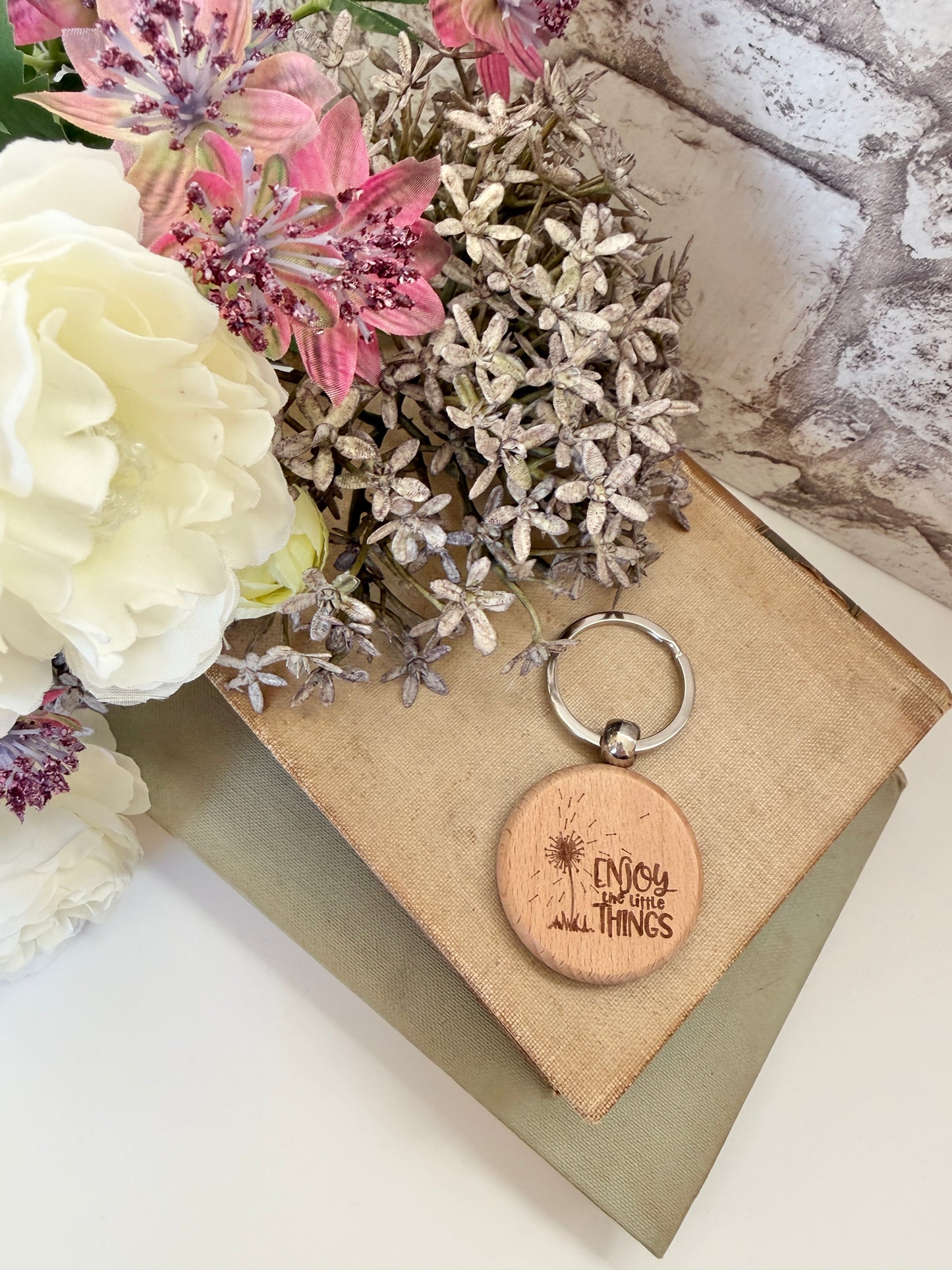 Enjoy the little things engraved keyring