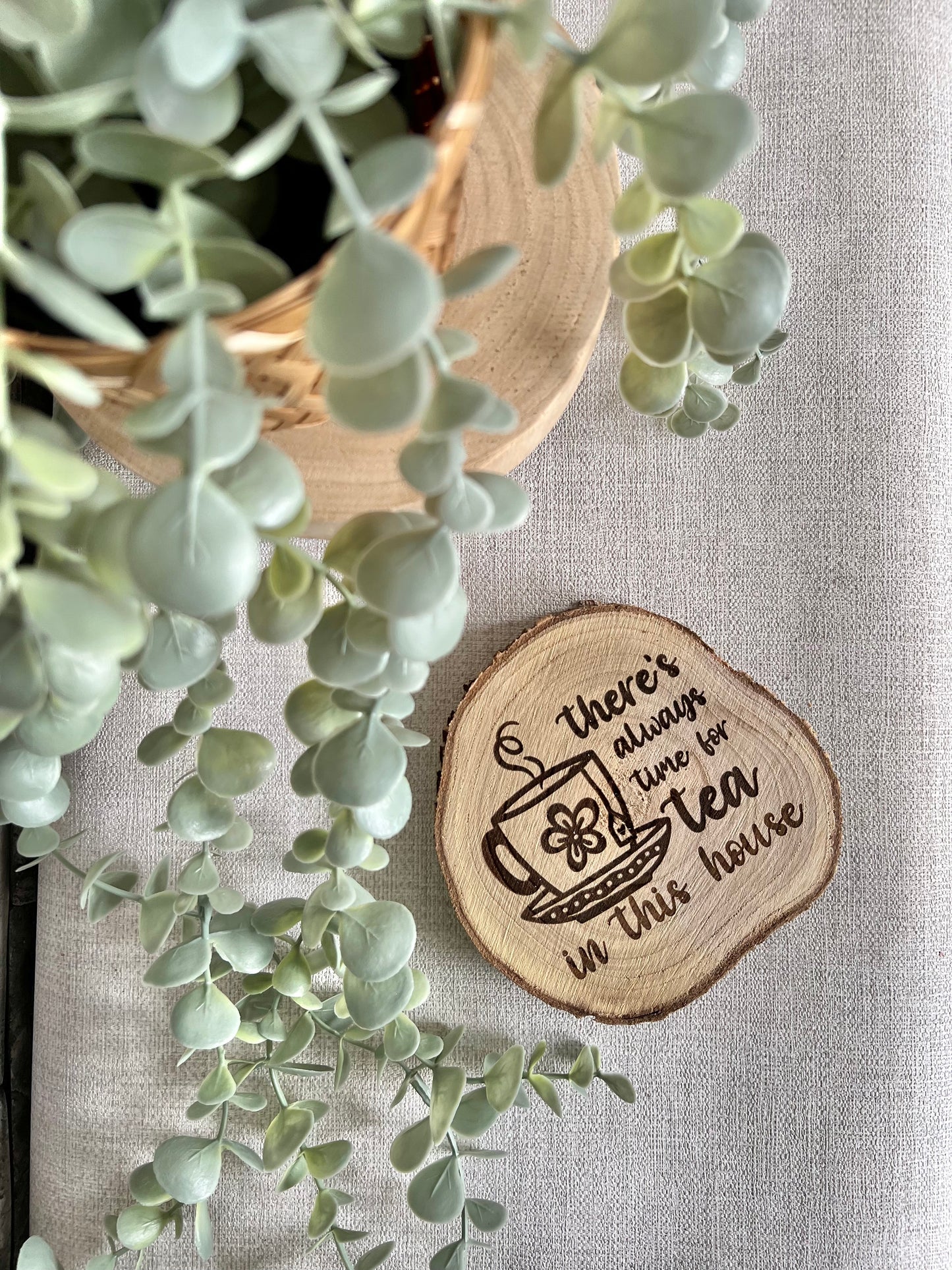 Time for tea engraved wooden pot stand