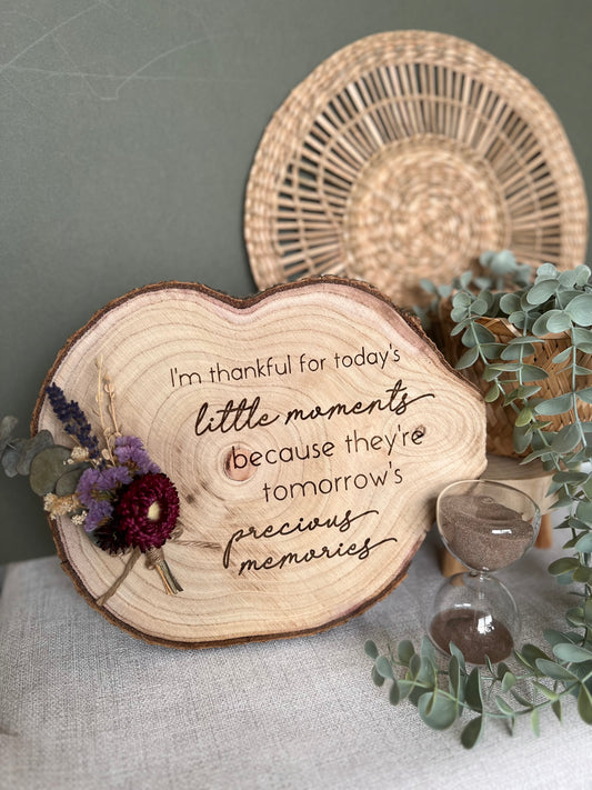 Precious memories wooden plaque with dried flowers