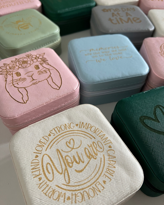 Bunny jewellery box (pink)