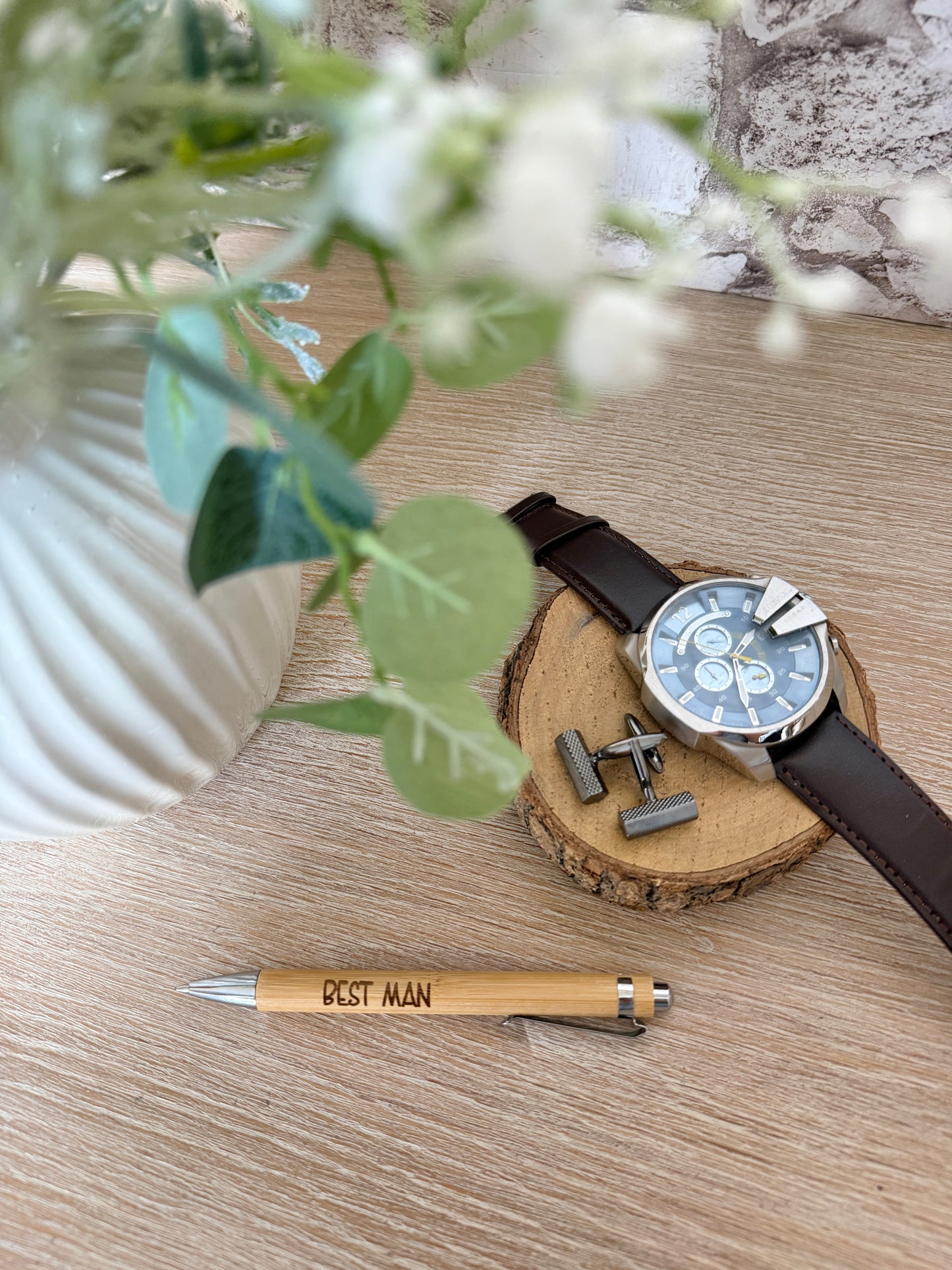 Personalised engraved pen