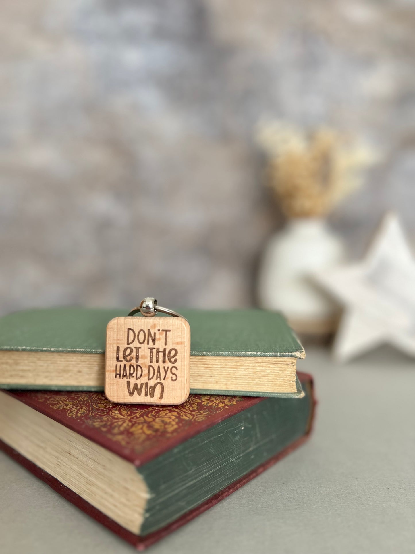 Don’t let the hard days win engraved keyring