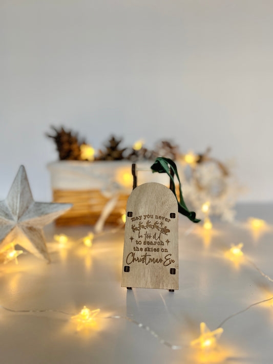 Search the skies memories engraved wooden sleigh tree decoration
