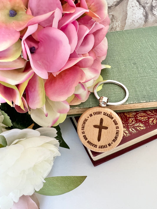 In every season round engraved keyring